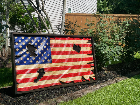 Battle Worn 3D - Wooden Wavy American Flag